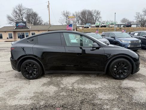 Used 2023 Tesla Model Y Long Range image 2