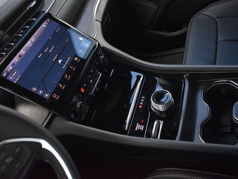 New 2025 Jeep Grand Cherokee Limited w/ Trailer Tow Package image 22