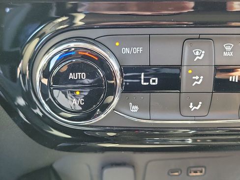 New 2026 Chevrolet Trax LT w/ Driver Confidence Package image 9