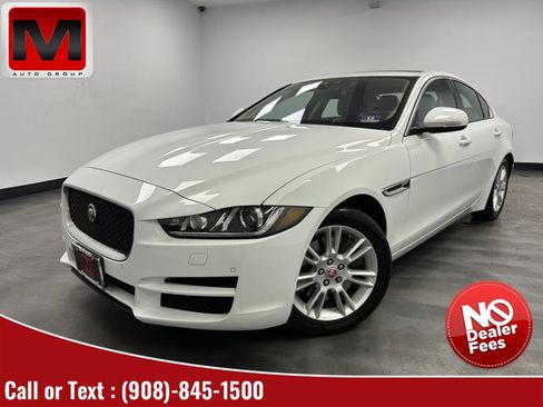 Used 2018 Jaguar XE Premium image 1