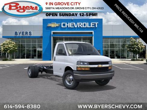 New 2025 Chevrolet Express 4500 4500 Series w/ Power Convenience Package image 1