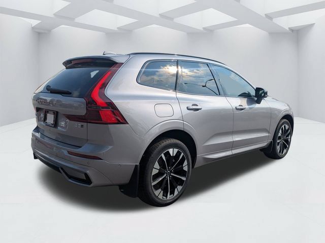 Certified 2026 Volvo XC60 B5 Plus w/ Climate Package AWD/4WD image 5