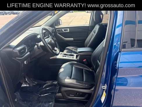 Used 2022 Ford Explorer XLT AWD/4WD image 10