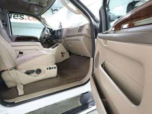 Used 2004 Ford F350 Lariat AWD/4WD image 10