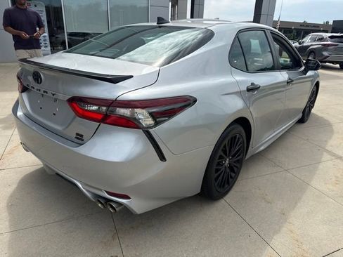 Used 2021 Toyota Camry SE AWD/4WD image 7