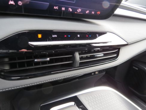 New 2026 Buick Enclave Sport Touring w/ Power Package image 24