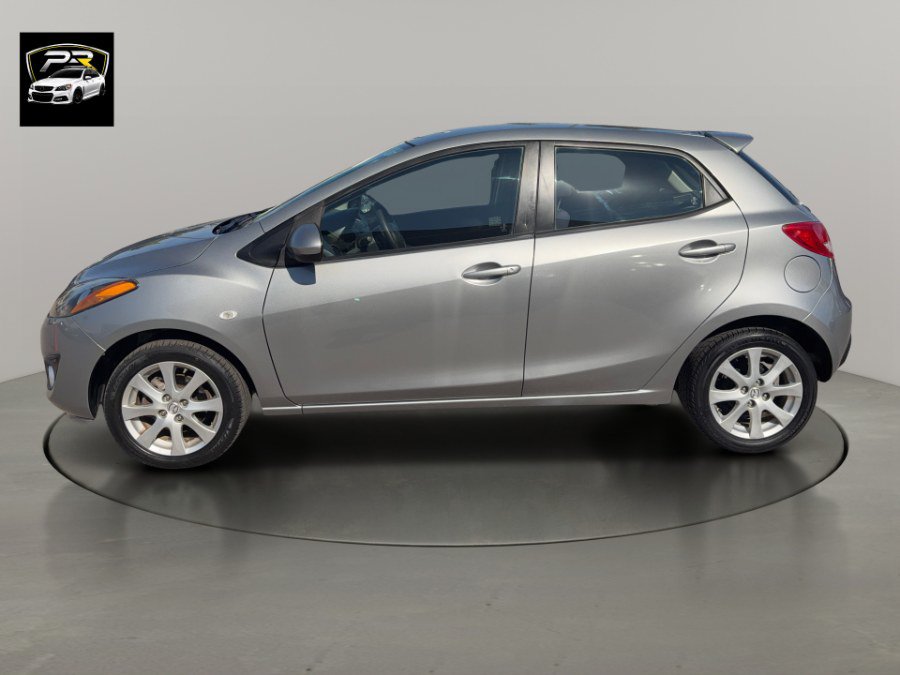 Used 2012 MAZDA MAZDA2 Touring FWD image 2