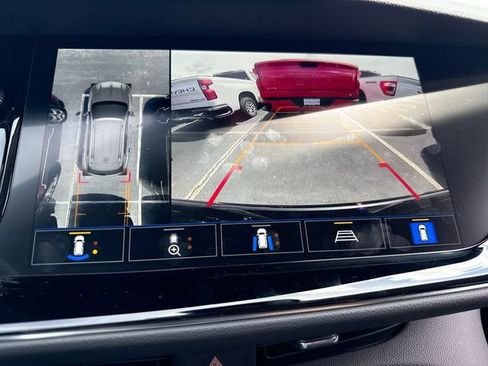 Used 2022 Buick Envision Avenir w/ Technology Package II FWD image 17