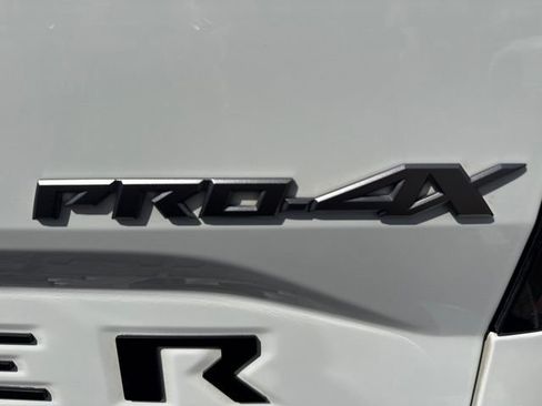 Used 2022 Nissan Frontier PRO-4X w/ Pro-4X Premium Package AWD/4WD image 6