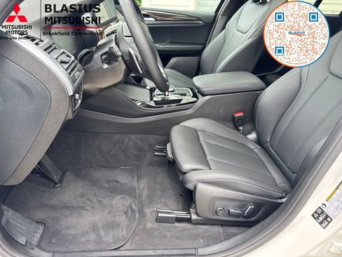 Used 2025 BMW X4 xDrive30i AWD/4WD image 27