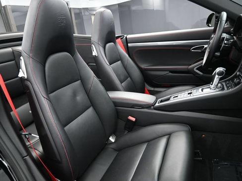 Certified 2019 Porsche 911 Carrera 4S AWD/4WD image 28