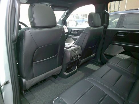 New 2025 GMC Sierra EV Denali image 8