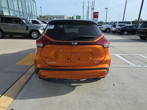 Used 2024 Nissan Kicks SV FWD image 5