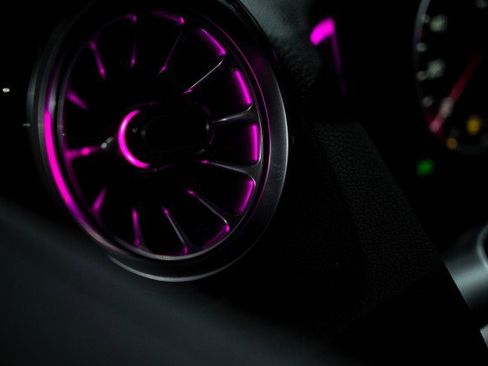 Used 2026 Mercedes-Benz GLB 250 4MATIC image 18