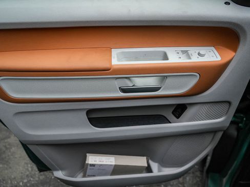 New 2025 Volkswagen ID. Buzz Pro S Plus AWD/4WD image 23