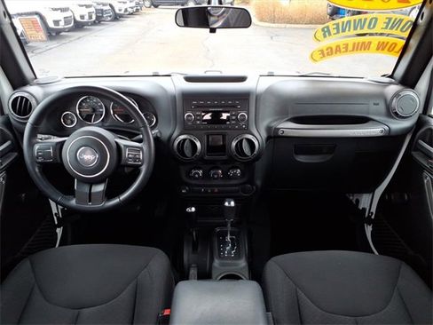 Certified 2018 Jeep Wrangler Sport image 18