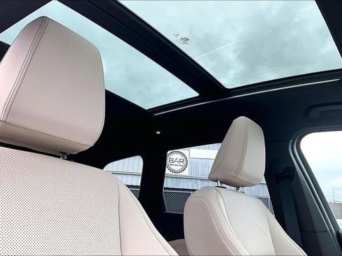 Used 2025 BMW X1 xDrive28i w/ Convenience Package image 17