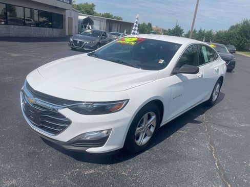 Used 2023 Chevrolet Malibu LS FWD image 3