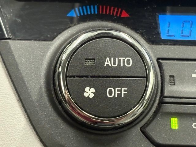 Used 2017 Toyota RAV4 XLE w/ All Weather Liner Package FWD image 36