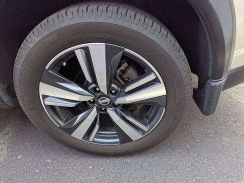 Used 2021 Nissan Rogue SL image 8