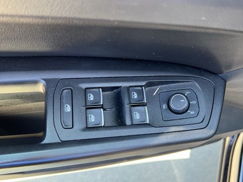 Used 2019 Volkswagen Atlas SE FWD image 15