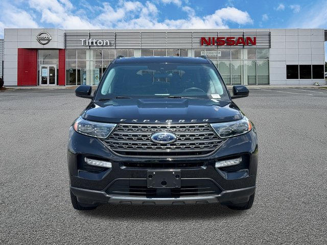 Used 2024 Ford Explorer XLT w/ Equipment Group 202A AWD/4WD image 2