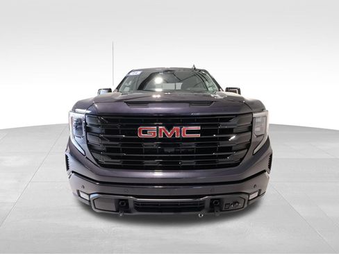 Used 2024 GMC Sierra 1500 Elevation w/ Elevation Premium Package AWD/4WD image 7
