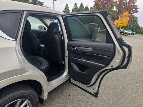 New 2025 MAZDA CX-5 AWD 2.5 S w/ Preferred Package image 26