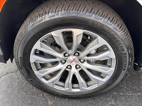 Certified 2023 GMC Yukon XL Denali w/ Denali Reserve Package image 38