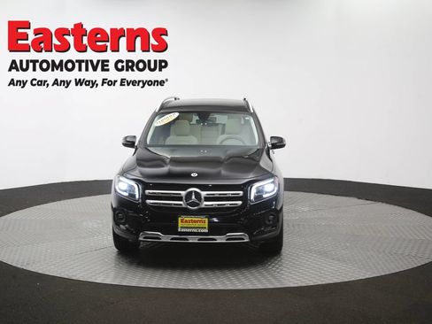 Used 2021 Mercedes-Benz GLB 250 4MATIC w/ Premium Package image 49