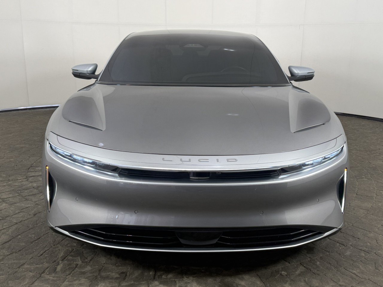 Used 2023 Lucid Air Grand Touring AWD/4WD image 2