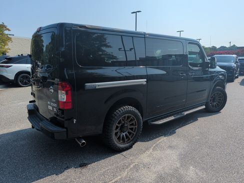 Used 2013 Nissan NV 3500 SL w/ Technology Pkg RWD image 4