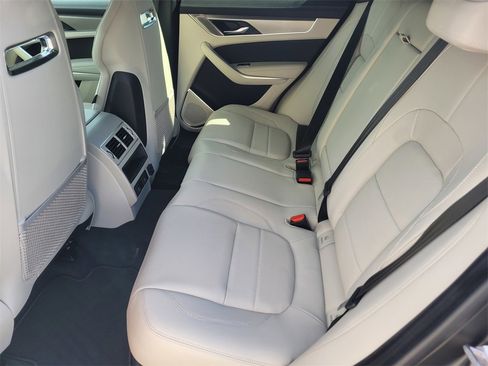 New 2026 Jaguar F-PACE R-Dynamic S image 7