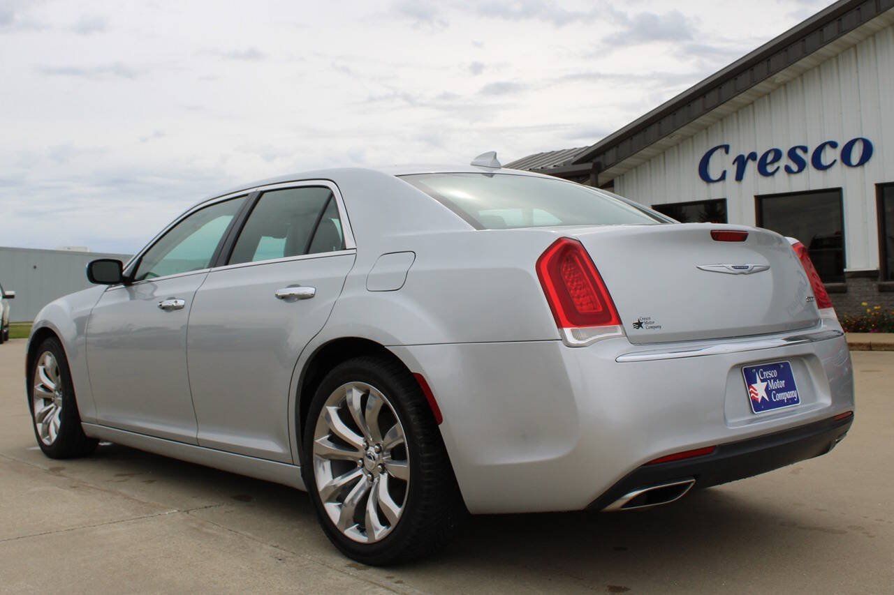 Used 2020 Chrysler 300 Limited RWD image 7