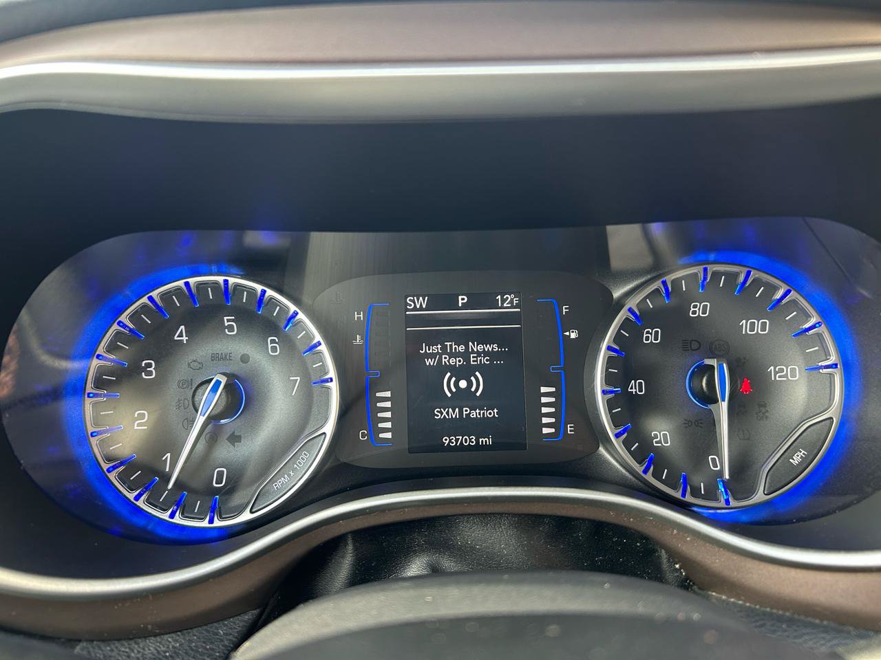 Used 2019 Chrysler Pacifica Touring Plus w/ Tire & Wheel Group FWD image 11