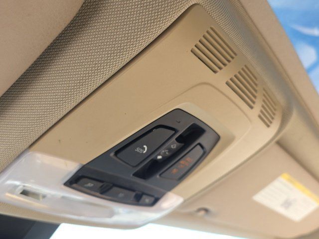 Used 2013 BMW 328i xDrive Sedan AWD/4WD image 19