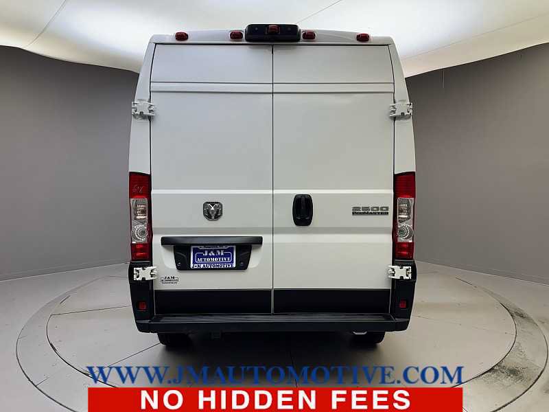 Used 2024 RAM ProMaster 2500 w/ Convenience Group FWD image 4