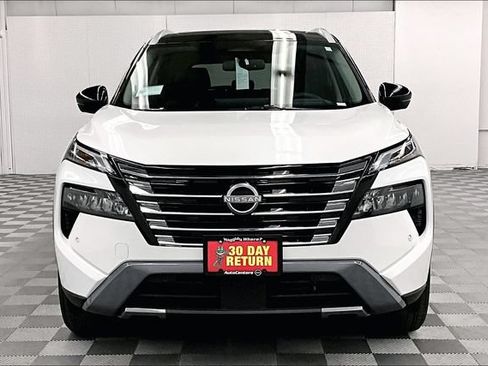 New 2025 Nissan Rogue SL w/ Tech Package AWD/4WD image 16