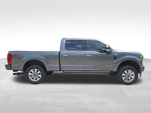 Used 2022 Ford F250 Platinum w/ FX4 Off-Road Package AWD/4WD image 11