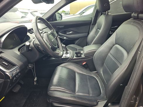Used 2020 Jaguar E-PACE SE image 13
