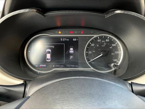 Used 2021 Nissan Versa SV FWD image 12