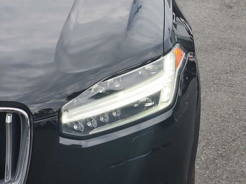 Certified 2024 Volvo XC90 B5 Plus w/ Protection Package Premier AWD/4WD image 9