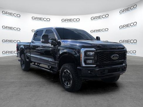 Used 2025 Ford F250 Lariat w/ Black Appearance Package AWD/4WD image 1