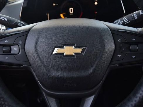 Used 2024 Chevrolet Trax LT image 17