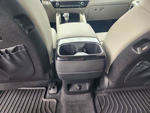 Used 2022 Kia Telluride EX image 13