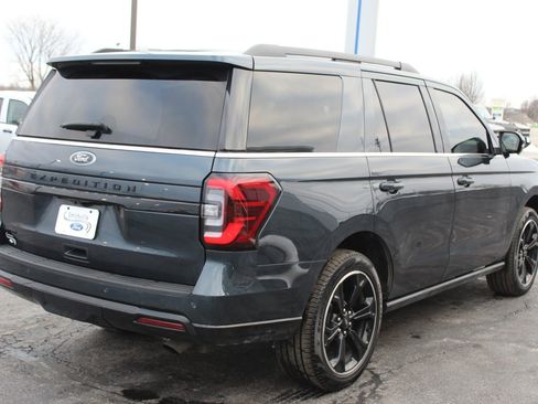 Used 2024 Ford Expedition Limited image 6