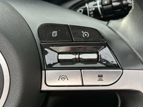 Used 2023 Hyundai Elantra Limited w/ Cargo Package FWD image 30