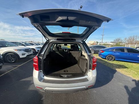 Used 2017 Chevrolet Equinox LS image 5
