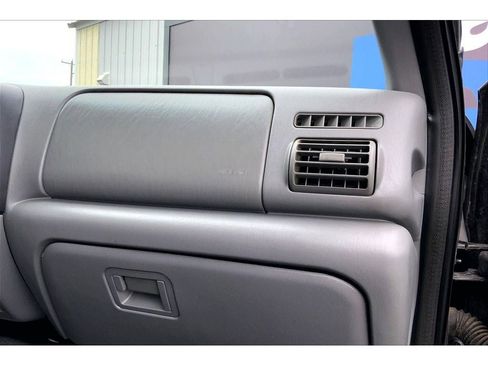 Used 2005 Ford F350 XLT AWD/4WD image 18