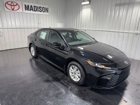 New 2026 Toyota Camry LE FWD image 4